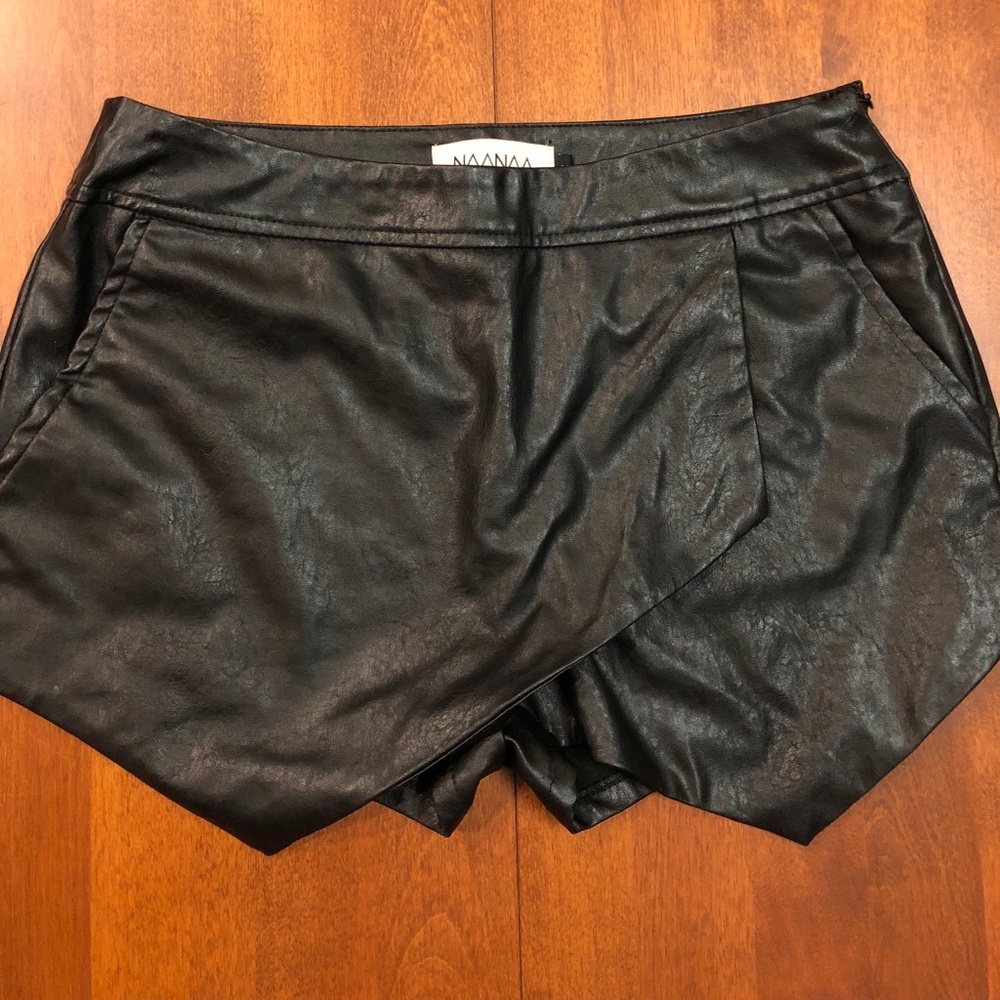 Vegan leather envelope skort from LF size Small